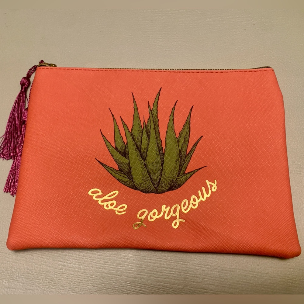 Aloe Gorgeous Makeup Bag